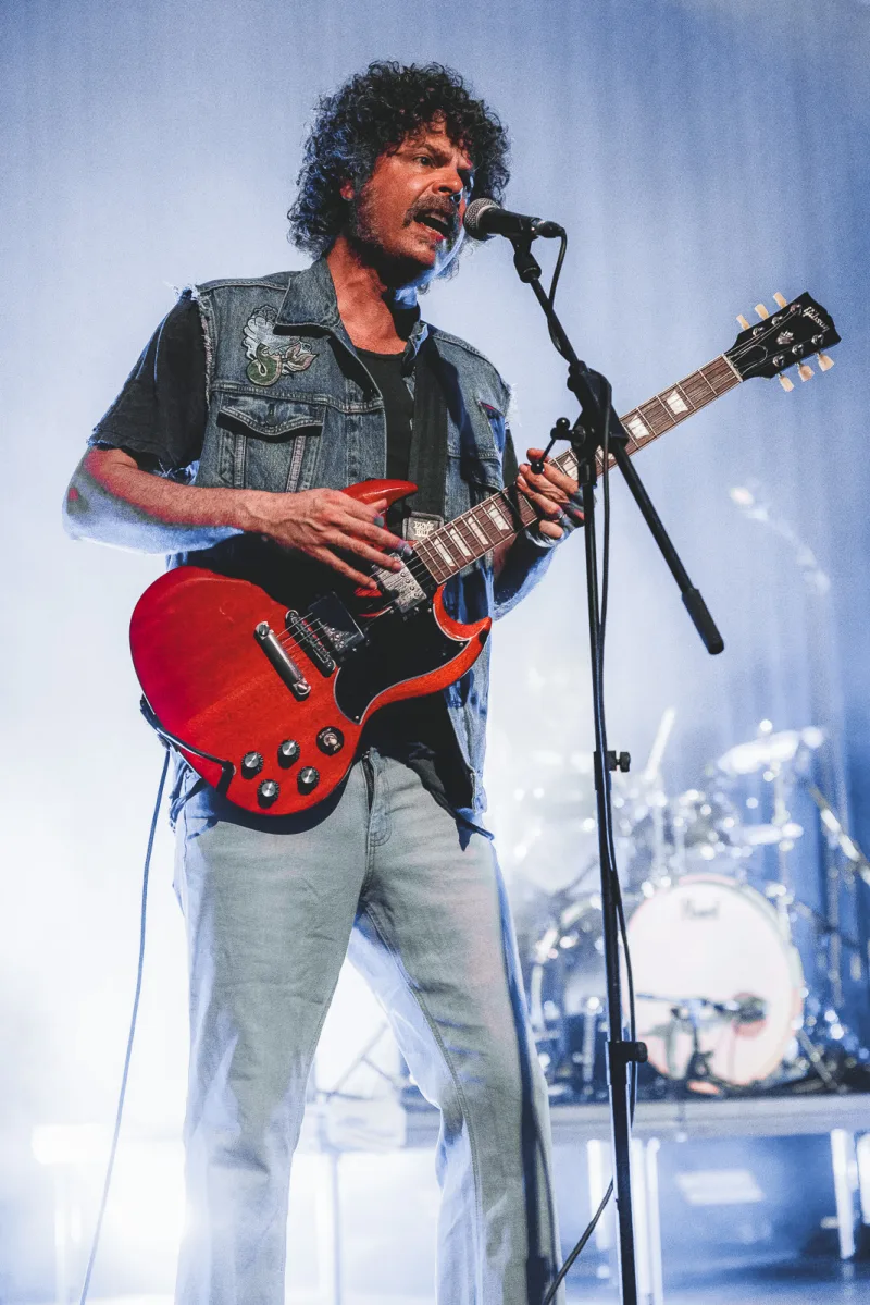 Wolfmother, photograph 3
