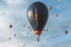 The largest aviation event in Slovenia was taking place between 16th and 23th September in Murska Sobota. More than 100 Hot Air Balloons were present in competition. 500+ more pics from this event can be found here.