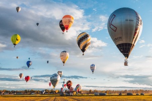 The largest aviation event in Slovenia was taking place between 16th and 23th September in Murska Sobota. More than 100 Hot Air Balloons were present in competition. 500+ more pics from this event can be found here.