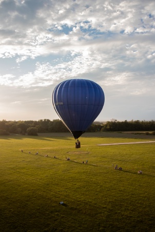 Pre-Hotairballoon championship took place in Murska Sobota with airplane stunt show on the first day.