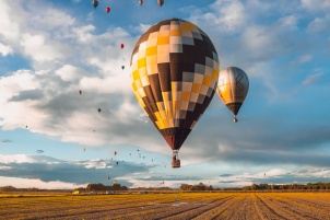The largest aviation event in Slovenia was taking place between 16th and 23th September in Murska Sobota. More than 100 Hot Air Balloons were present in competition. 500+ more pics from this event can be found here.
